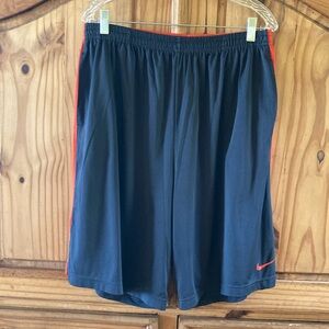 Men’s Nike gray orange athletic shorts size XL